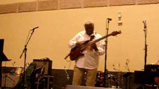 Abe Laboriel Sr bass clinic Berklee College of Music 3132010 [upl. by Ayaros96]