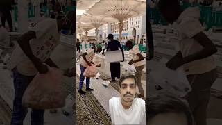 Madina Sharif masjide nabwi me iftar madina masjidnabawi makkahmadinah shortvideo shorts iftar [upl. by Erena]