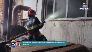 Incendiu la o fabrică de prelucrarea lemnului din Bucov  Prahova [upl. by Patrizia]