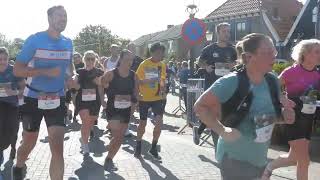 Halve Marathon gehouden op Texel doorkomst in Den Hoorn 29 sept 2024 [upl. by Eilesor993]