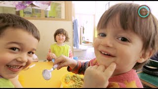 Crèches parentales lalternative aux problèmes de garde denfants bienvenue chez Lutin Lune [upl. by Siger]