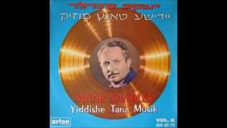 Jacob Sandler  Weiber Weiber Yiddish Song [upl. by Charlot]