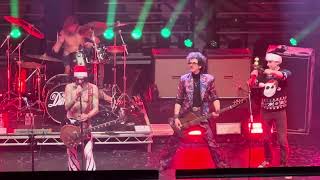 The Darkness  Christmas Time  Don’t Let the Bells End   Leeds O2 Academy  181223 [upl. by Catherin]