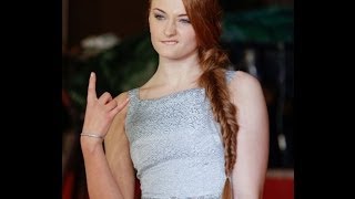 Sophie TurnerSansa Stark hot [upl. by Minetta]