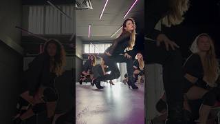 Bailando femme style dance dancevideo [upl. by Alexi]