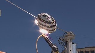 VIDEO Mylar balloons are awesome Until they knock out power in your neighborhood [upl. by Neelrahs98]