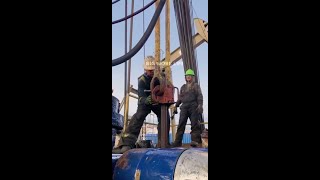 Floorman Tripping Job rig oilfield drilling oil tripping [upl. by Eletnahs]