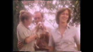 Kleenex Tissue Commercial  Tissue Softness 1982 Australia [upl. by Clementina]