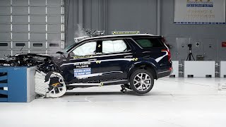 2022 Hyundai Palisade updated moderate overlap front IIHS crash test [upl. by Einnaej]