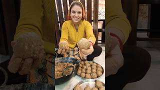 गूंद के लड्डू Gond ke laddu recipe 😋shortvideo trending gondkeladdu [upl. by Aldercy]