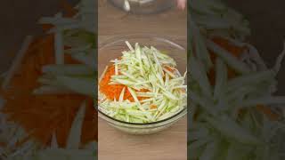 I cant stop eating this cabbage carrot and apple salad [upl. by Banquer]