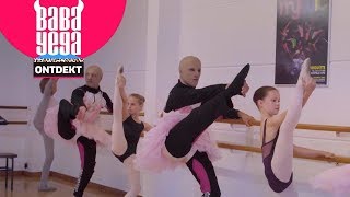 Heb je de Babas ooit al ballet zien dansen  Baba Yega Ontdekt [upl. by Enyaht]