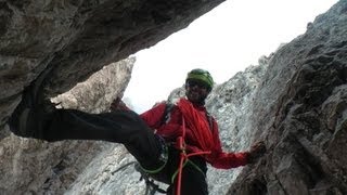 Klettern Drei Zinnen  Normalweg IV CLIMBING ACTION Tre Cime [upl. by Ailadgim819]