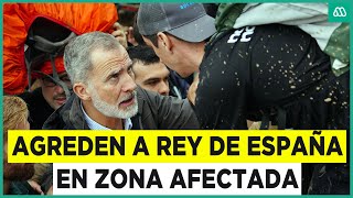 quotA ti no te falta nadaquot Lanzan barro a rey de España en lugar afectado por temporal [upl. by Nanda]