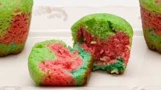 Muffin Arcobaleno Rainbow dolcetti per bambini  La ricetta [upl. by Jowett]