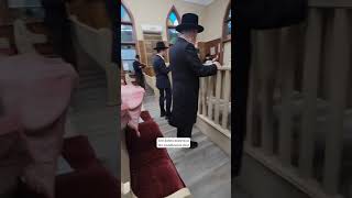 woodbourne shul with the rebbe rabbi jungreis shlita admor niklesburg3 [upl. by Anetsirhc96]