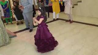 wedding dance London thumakda dance performance by little girl [upl. by Ynnaffit]