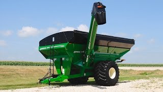 Brent 1386 amp 1186 Pivoting CornerAuger Grain Carts [upl. by Soinski]