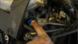 EGR valve cleaning or replacements in less then five minutes Honda Accord V6 [upl. by Ennovoj]