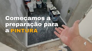 E começamos a preparar o teto e as paredes para a pintura a casa tá toda com lona no chão [upl. by Anirec]