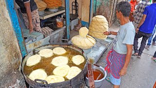 Traditional Bengali Food Shemai Frying in Gallons of Oil  Bangladeshi Street Food [upl. by Saduj]