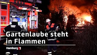 Feuer in Jenfeld Gartenlaube voll ausgebrannt [upl. by Annaerda]