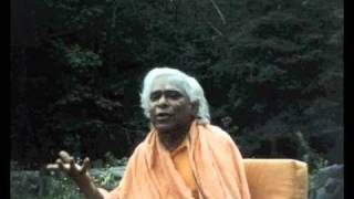 SYVC  27 Swami Vishnu leads Sunday Prayers 1985 Vienna Austria [upl. by Yila]