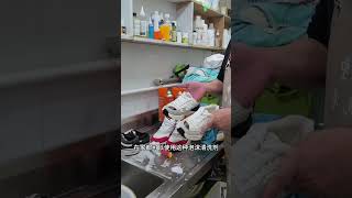 洗鞋店刷鞋的方法 小白鞋清洗 污渍轻松去除 好物推荐🔥 鞋子护理 球鞋洗护 [upl. by Kieryt]