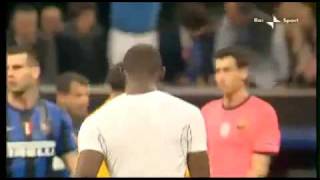 Inter Barcellona 3  1 FinaleBalotelli butta a terra la maglia dellInter [upl. by Gauntlett433]