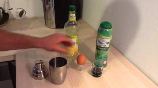 Faire un cocktail Egg Mint  recette cocktail sans alcool [upl. by Avner208]