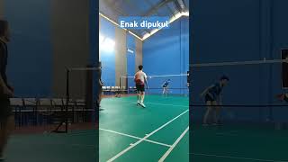 Enak dipukultonyrsmashbadmintonkevindurantjumpingsmash [upl. by Aniweta]