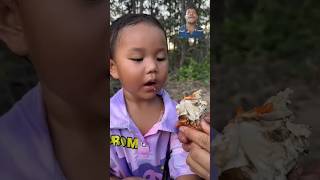 Survival Skills Giant crabs catching skills survival camping bushcraft outdoors shorts [upl. by Malorie]