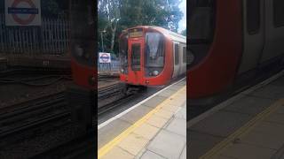 Metropolitan Line S8 Stock Arriving Chalfont And Latimer [upl. by Ahkihs]