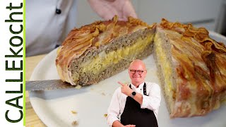 Herzhafter Hackbraten im Speckmantel mit Makkaroni amp Cheddar gefüllt [upl. by Akimyt]