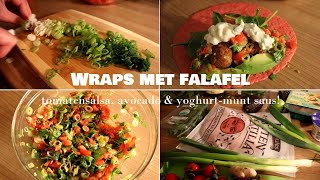 Falafel Wraps met Tomatensalsa en YoghurtMunt Saus [upl. by Magee]