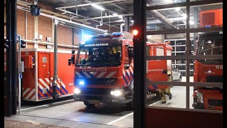 Brandweer Honselersdijk  Tankautospuit 156630 met spoed naar een containerbrand [upl. by Lattonia]