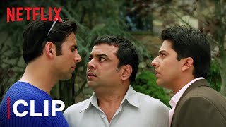 Paresh Rawal Threatens Akshay Kumar  Comedy Scene  Awara Paagal Deewana  Netflix India [upl. by Attiuqehs]