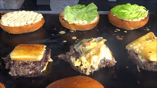 BURGER BEEF BOURGUIGNON BURGER WITH MELTED BLUE CHEESE [upl. by Rosalinda]