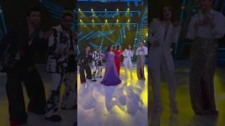 Ding Dong dance with legend meenakshisheshadri 😍 malaikaarora farahkhan arshadwarsi shorts [upl. by Ricardama]