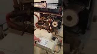 Vaillant Kombi Bakımı Nasıl Yapılır  Uzmanından Görsel Anlatım  wwwvaillantmerkezserviscom [upl. by Stephenie]