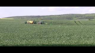 HD John Deere 7930 mit John Deere 840i Feldspritze [upl. by Akimot]