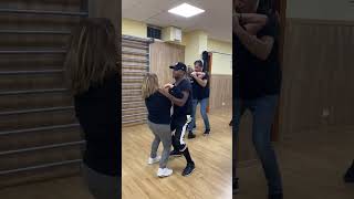 Bachata baseSe baila con Jorge luis [upl. by Nednerb182]