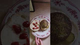 Dr Praegers California Veggie Burger Review foodlover foodie [upl. by Eidderf173]