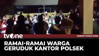 Ratusan Warga Kepung Polsek Tirtajaya Cari Oknum Polisi yang Terlibat Perampasan Motor  tvOne [upl. by Ayak830]