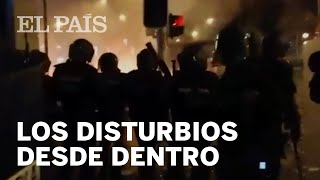 Los DISTURBIOS en Barcelona desde DENTRO del furgón policial [upl. by Arim765]