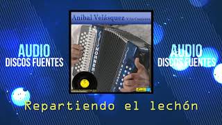 Repartiendo el Lechón  Aníbal Velásquez y su Conjunto  Discos Fuentes [upl. by Oretos691]