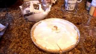 Jus4SweetZ Easy Caramel Banana Cream Pie for the Holiday Season [upl. by Aniles]