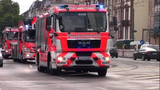 Der quotbeflaggtequot Löschzug der Feuerwehr Frankfurt [upl. by Benjamin665]