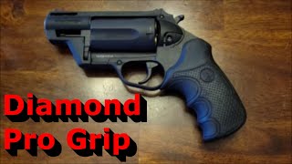 Pachmayr Diamond Pro Grip  Taurus Judge Public Defender  Black Polymer [upl. by Hseyaj]