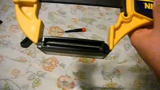 How to safely open Famicom cartridges [upl. by Gomar]